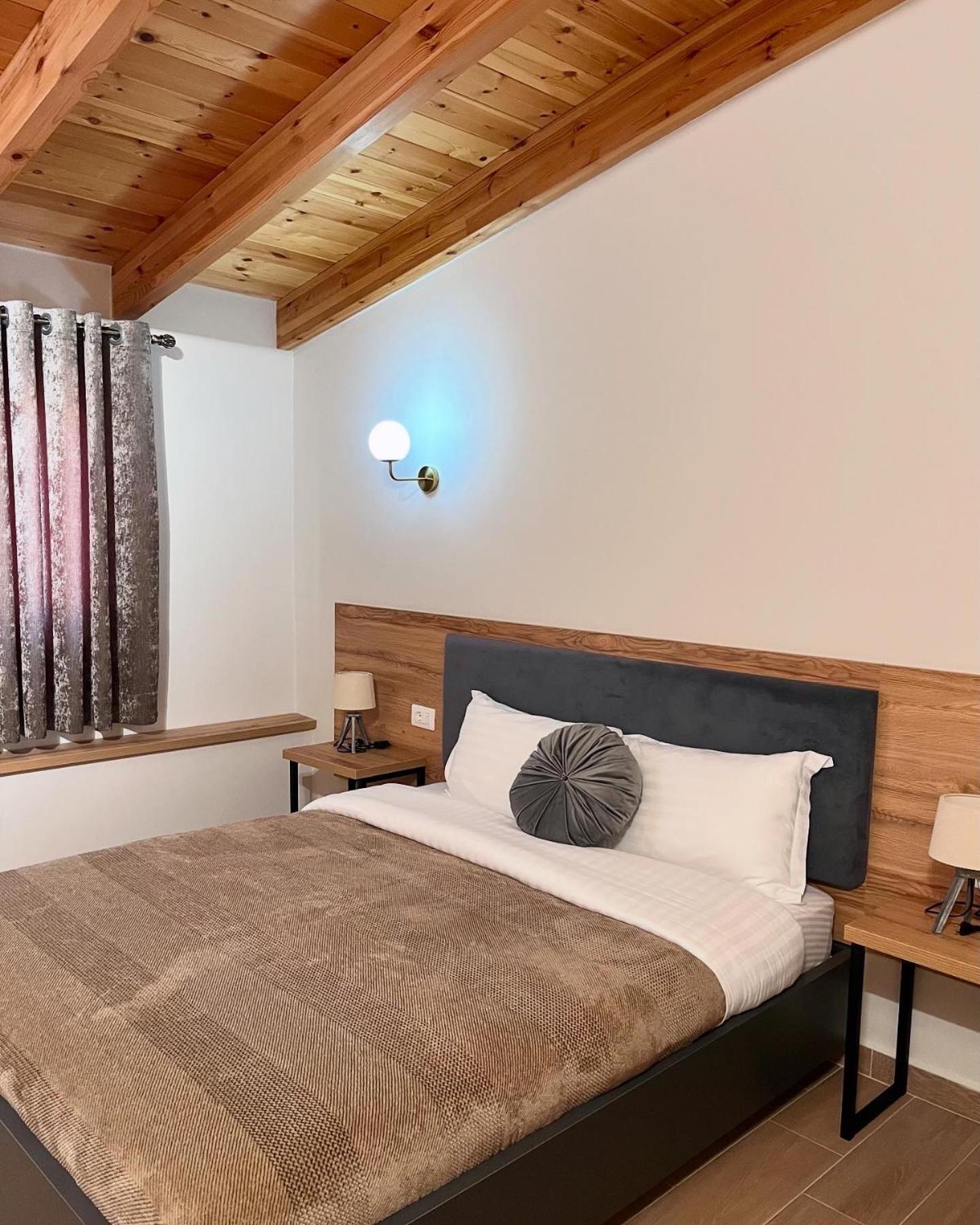 Mili Hotel *