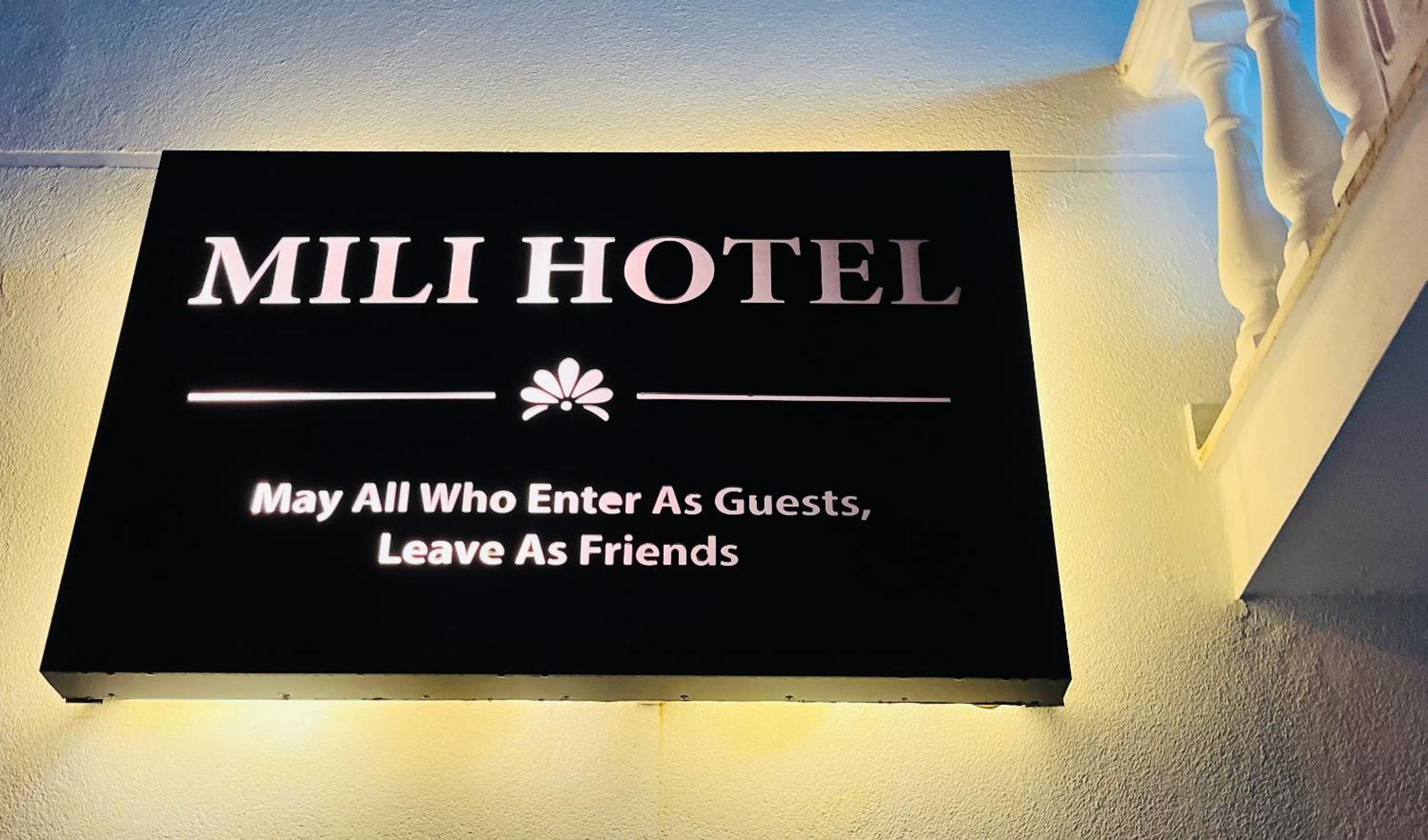 Hotel Mili *